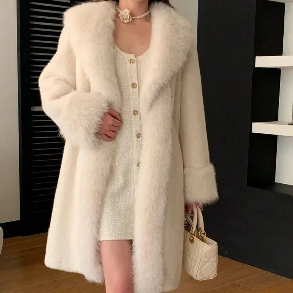 Women's Elegant plush Faux Fur Collar Jacket coat - Picture 4 of 8